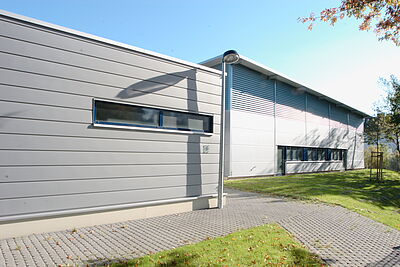 Lagerhallenneubau mit Büro in Solingen von Schreiber Stahlbau