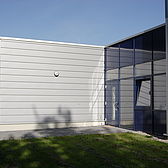 Hoesch Siding Fassade am Büroneubau mit Lagerhalle von Schreiber Stahlbau