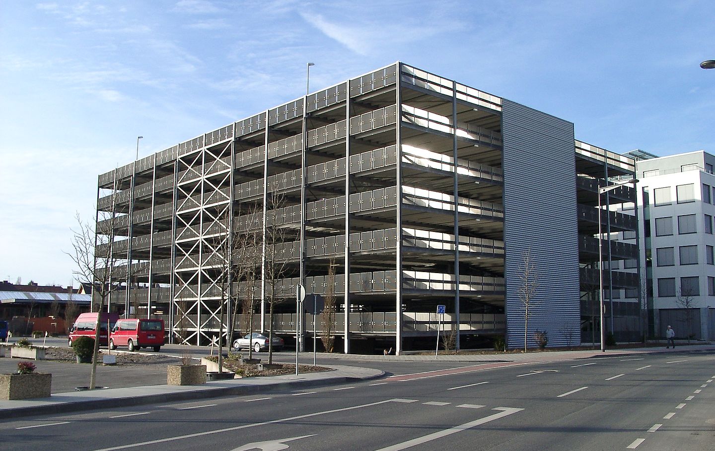 Systemparkhaus in einer Stahlkonstruktion von Schreiber Stahlbau