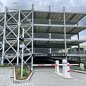 Einfahrt Parkhaus Vaillant in Remscheid gebaut von Schreiber Stahlbau