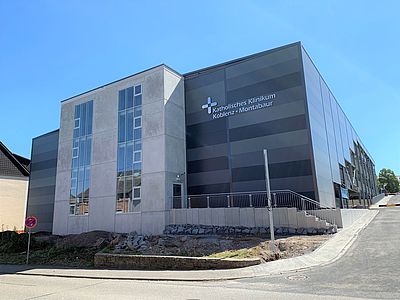 Neues Parkhaus Katholisches Klinikum Koblenz-Montabaur gebaut von Schreiber Stahlbau