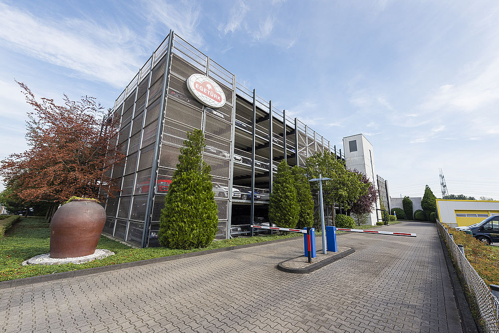 Parkhaus Stahlkonstruktion in Köln erstellt von Schreiber Stahlbau