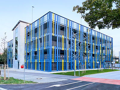 DRV Speyer Mitarbeiter Parkhaus von Schreiber Stahlbau mit 10 Halbgeschossen
