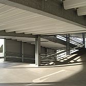 Split Level Rampen in einem Schreiber Stahlbau Parkhaus 