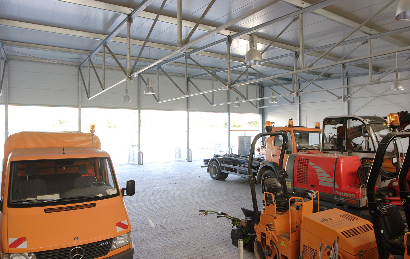 Individuelle Stahlhalle für Industrie und Gewerbe in Solingen von Schreiber Stahlbau