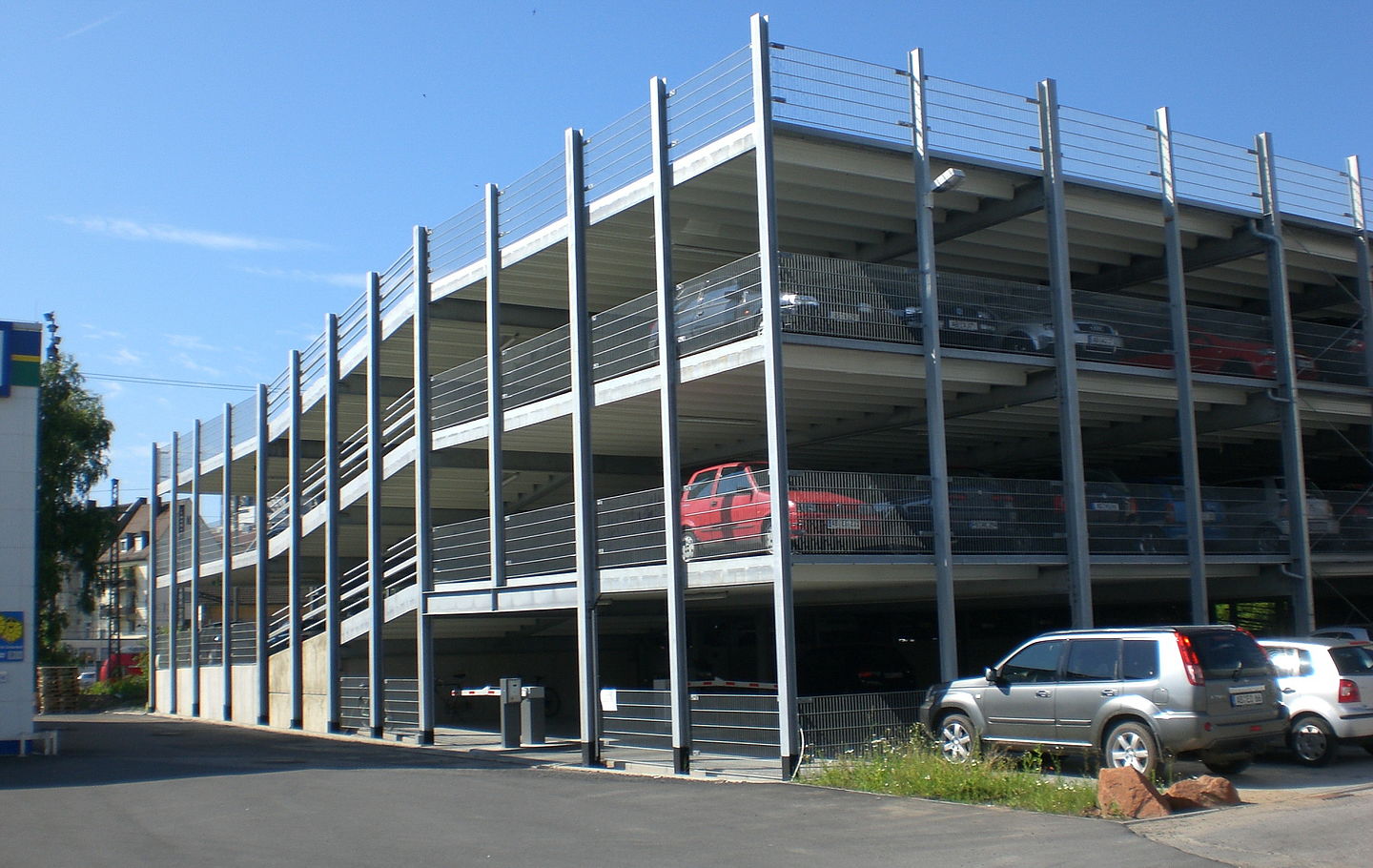 Parkhaus mit einer Hoesch Additivdecke erstellt von Schreiber Stahlbau in Aschaffenburg