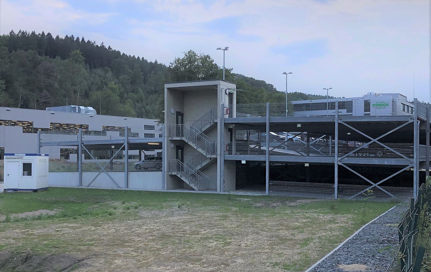 Offenes Treppenhaus Parkhaus für Vorwerk in Wuppertal von Schreiber Stahlbau