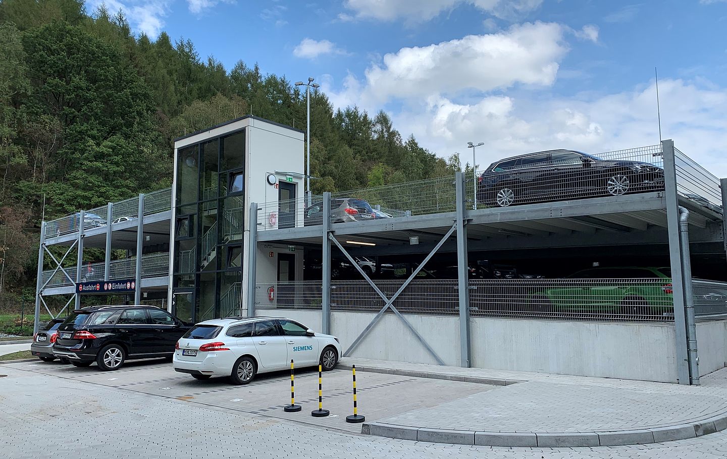 Treppenhaus Parkhaus für Vorwerk in Wuppertal von Schreiber Stahlbau