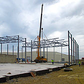 Stahlkonstruktion Fachwerkträger einer Schreiber Stahlbau Lagerhalle