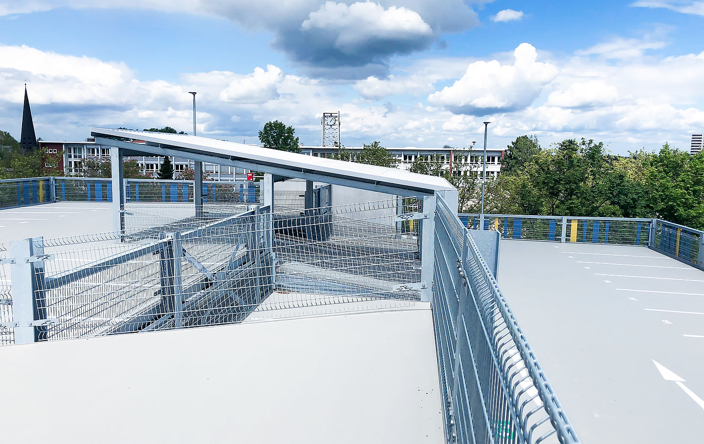 DRV Speyer Mitarbeiter Parkhaus von Schreiber Stahlbau, Auf- und Abfahrten