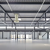 Stahlhalle mit Fachwerkkonstruktion für die neue Ausstellung der Firma EDE erstellt von Schreiber Stahlbau