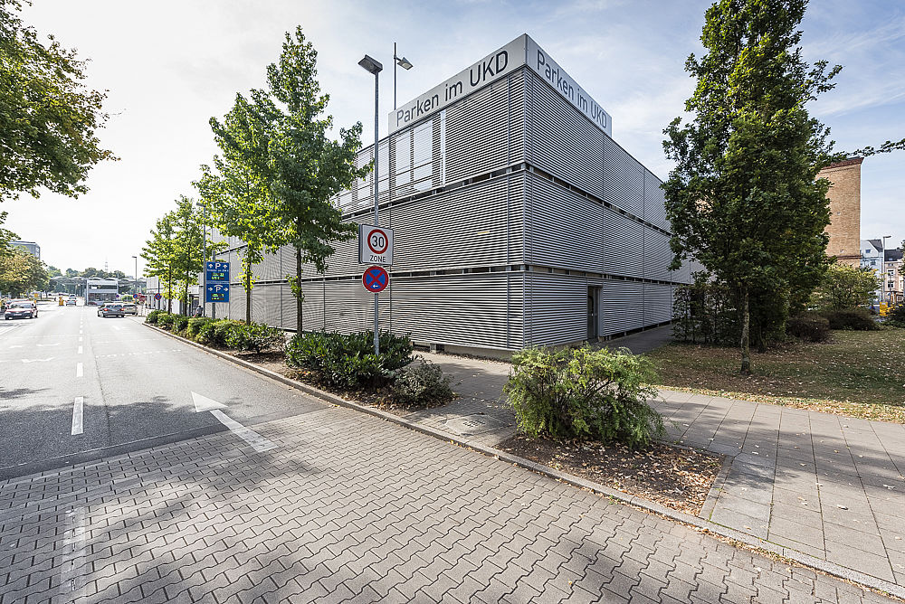 Durchlüftbare Fassade an einem Schreiber Stahlbau Parkhaus