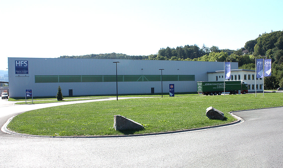 Lagerhalle in Systembauweise mit Bürogebäude in Hagen erstellt von Schreiber Stahlbau