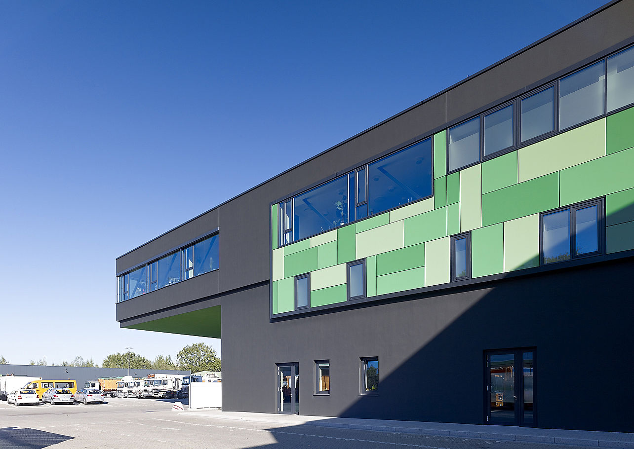 Gewerbehalle mit Büro in Bochum von Schreiber Stahlbau