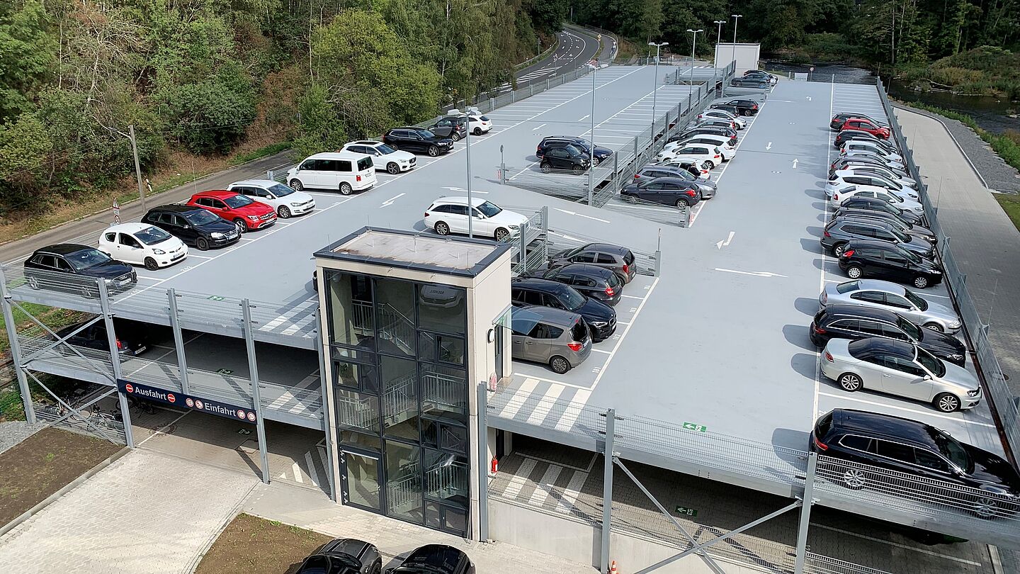 Systemparkhaus für Vorwerk in Wuppertal von Schreiber Stahlbau