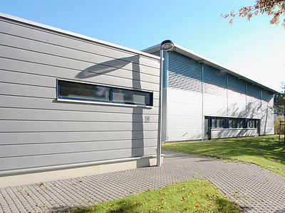 Lagerhallenneubau mit Büro in Solingen von Schreiber Stahlbau