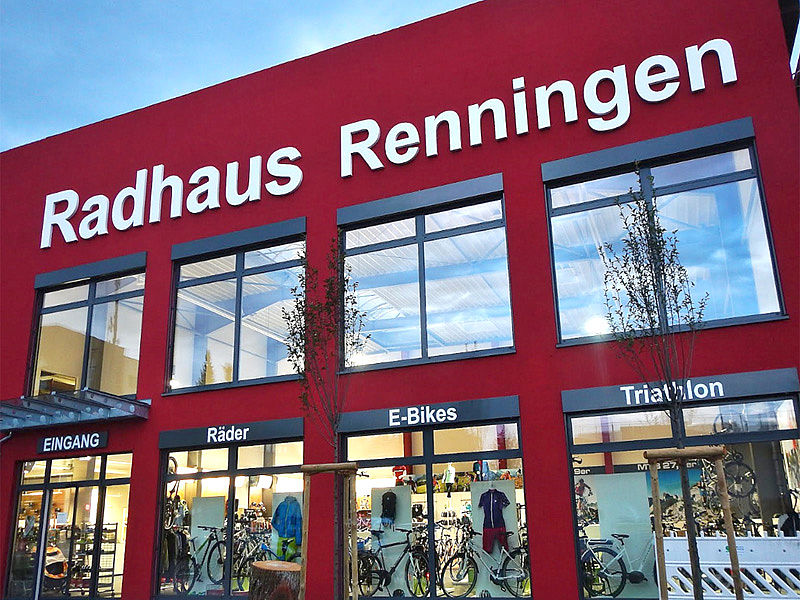 Ausstellungshalle für Fahrräder in Reninngen Baden - Württemberg von Schreiber Stahlbau