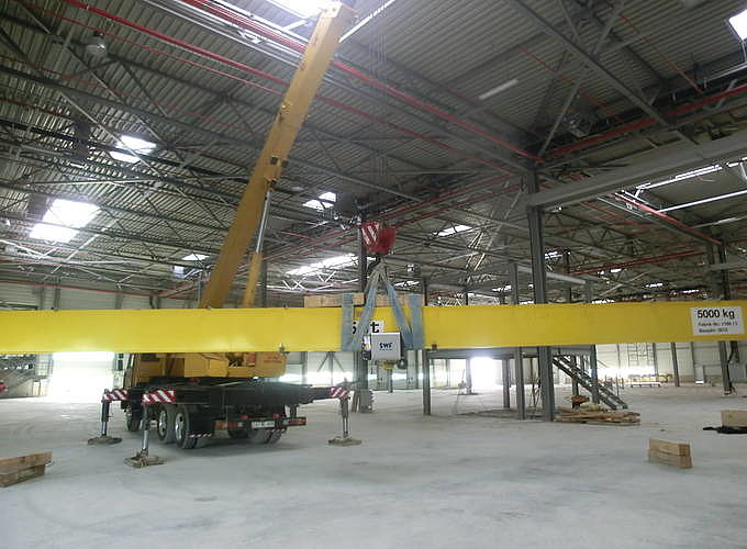 Einbau eines 5 to Brückenkrans in den Hallenbau von Schreiber Stahlbau