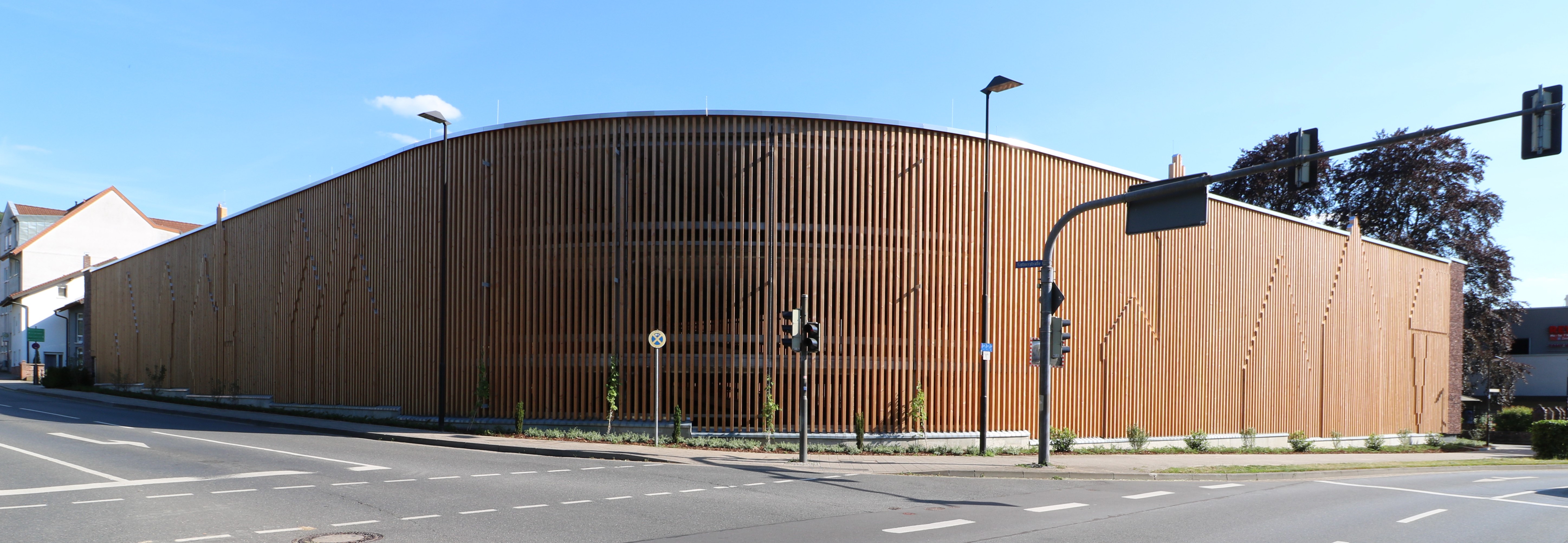 Parkhaus der Stadtwerke Mosbach gebaut von Schreiber Stahlbau wird eröffnet